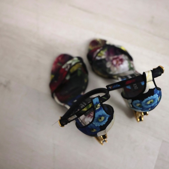 Dolce & Gabbana Floral Baroque Heel Sandals - Picture 9 of 12